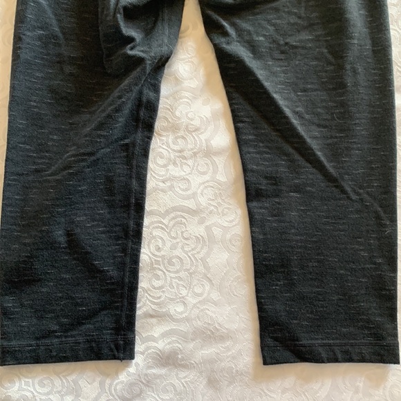 Lululemon Capri leggings - Picture 7 of 16